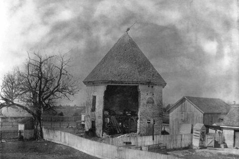 Civil War mass grave discovered at historic Williamsburg